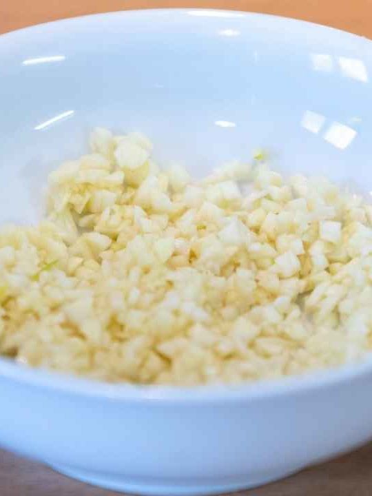 How Many Tablespoons Of Minced Garlic Equals 4 Cloves