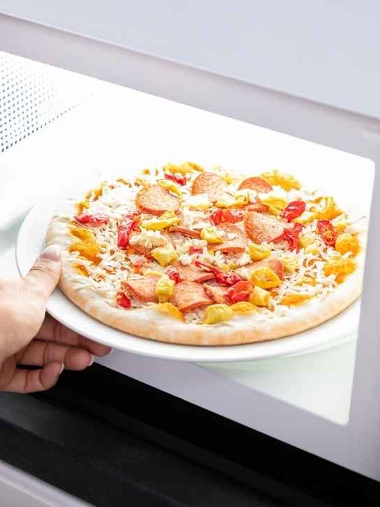 Can You Cook Frozen Pizza In A Microwave