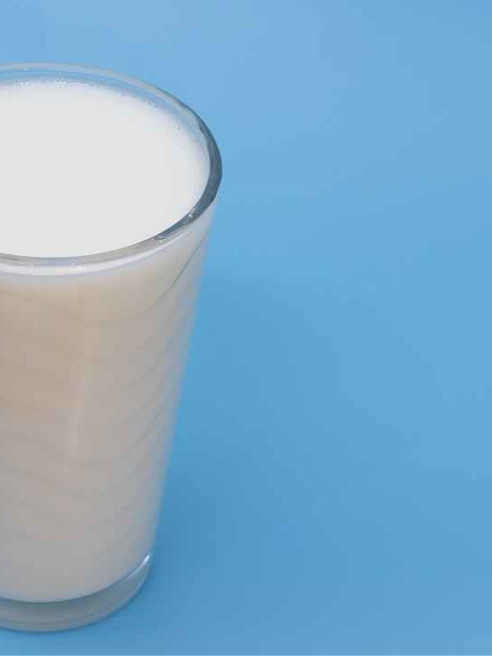 How To Convert Evaporated Milk To Regular Milk? (Drink Up)