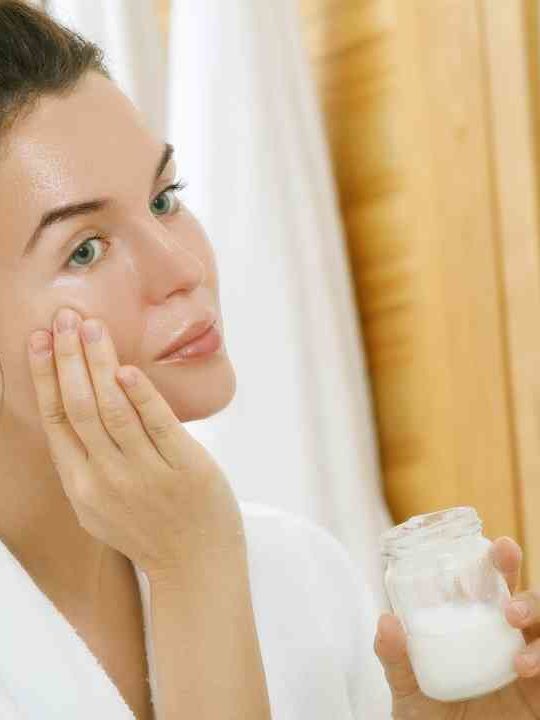 Can You Leave Coconut Oil On Your Face Overnight