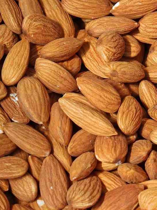 Can You Eat Almonds Raw