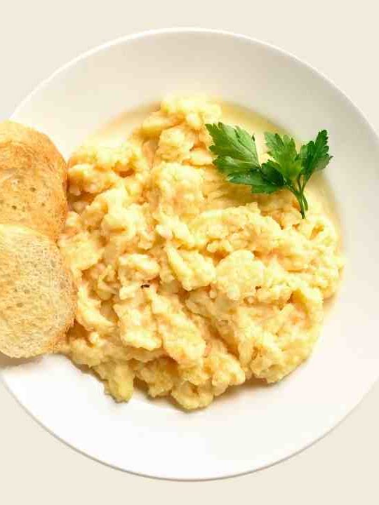 How Long Can Scrambled Eggs Sit Out